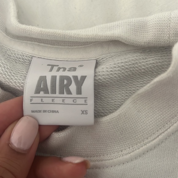 Aritzia Pull Over XS - Picture 2 of 2